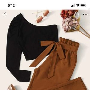 One shoulder long sleeve black crop top